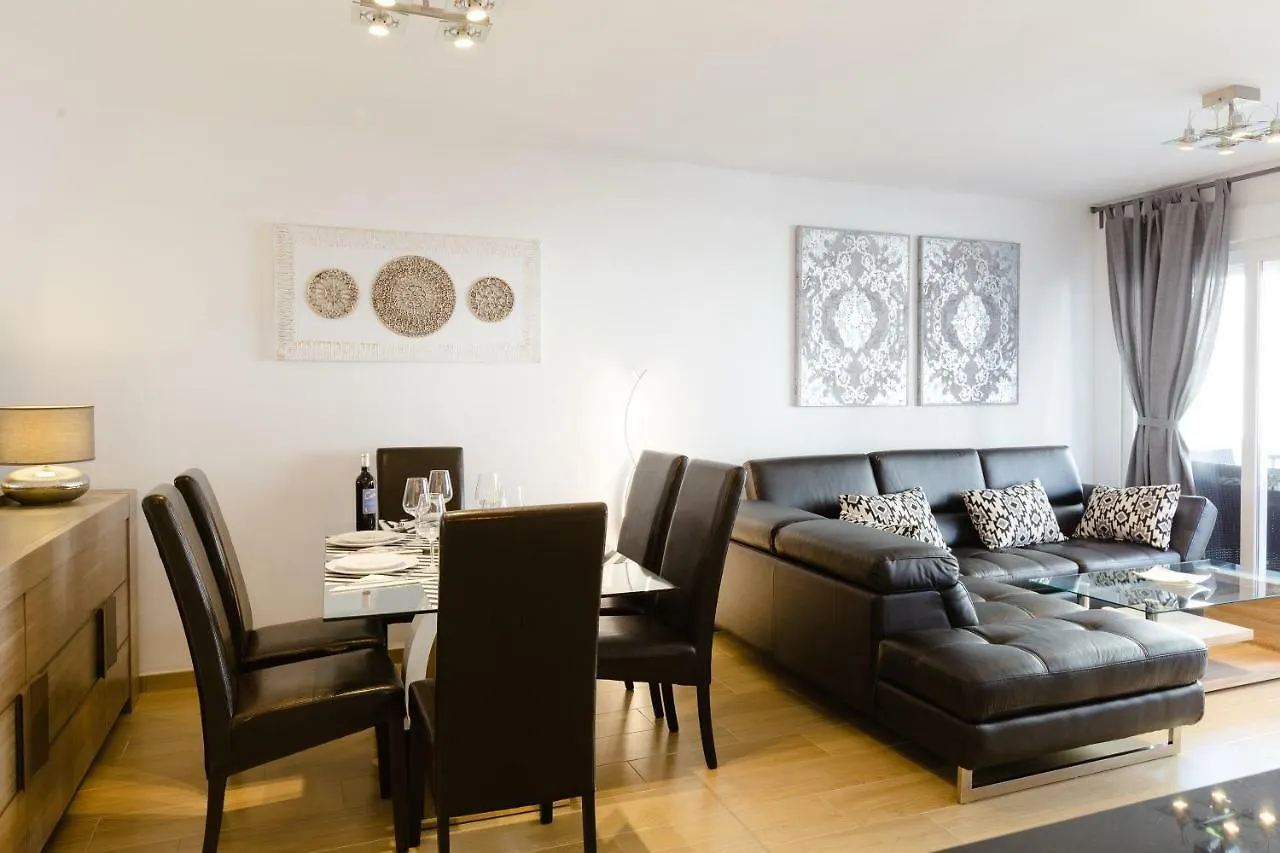 Picasso Daisy Apartment Fuengirola Spain